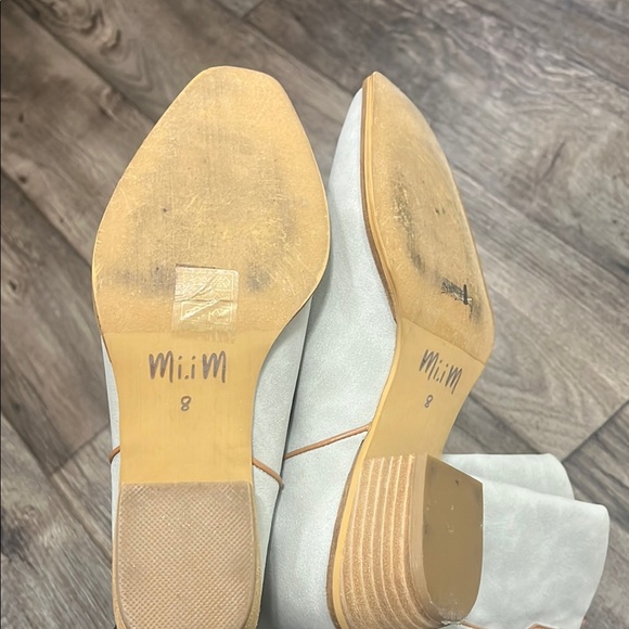 Mi.iM Soft Gray and Tan Heeled Boots - Picture 3 of 4